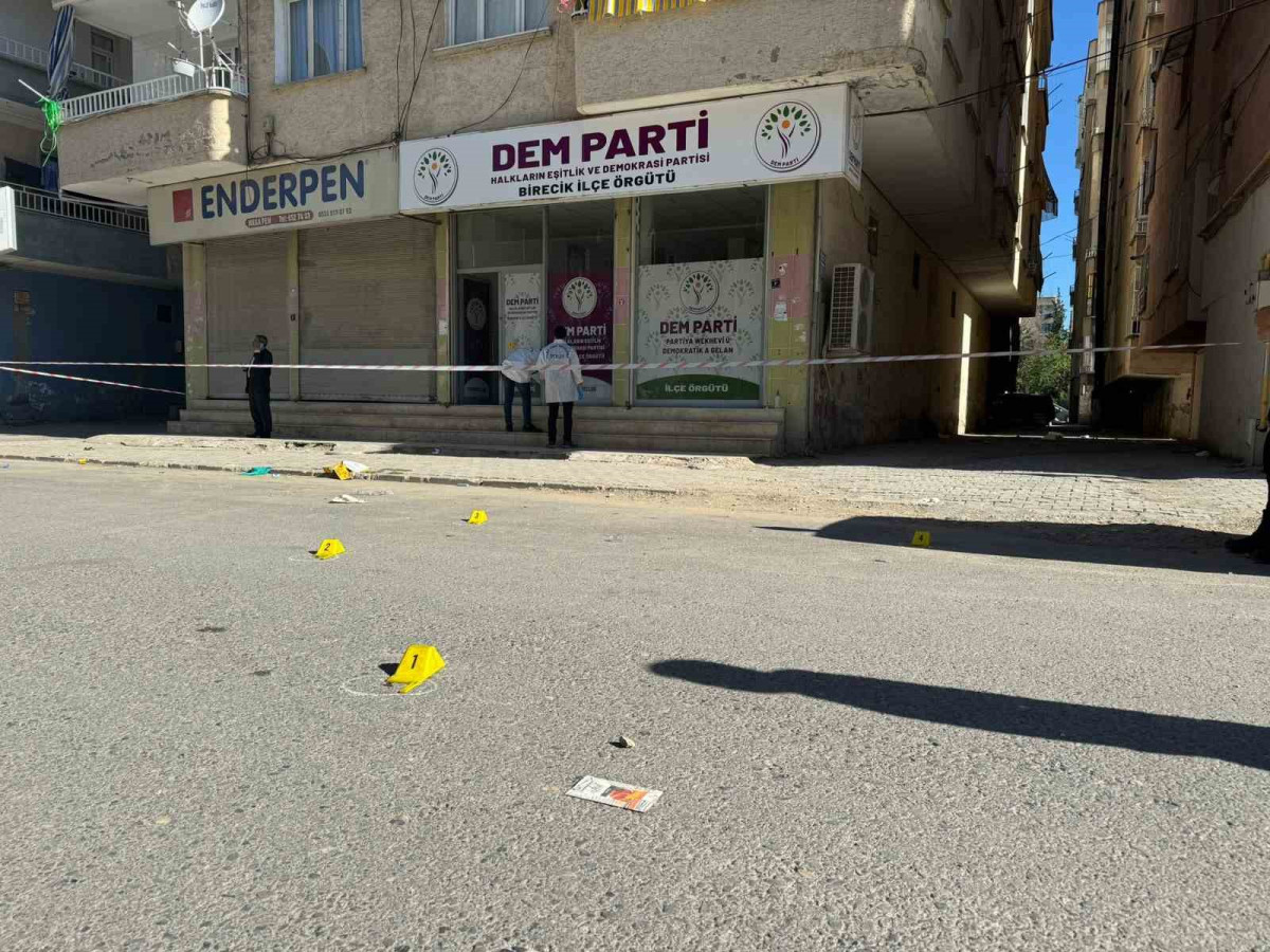 Birecik DEM Parti binasına silahlı saldırı