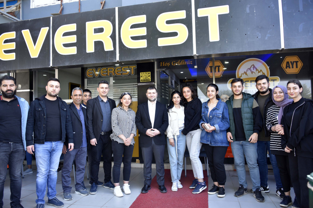 Gençlerin Mustafa Hakkı Bucak’a Yoğun İlgisi