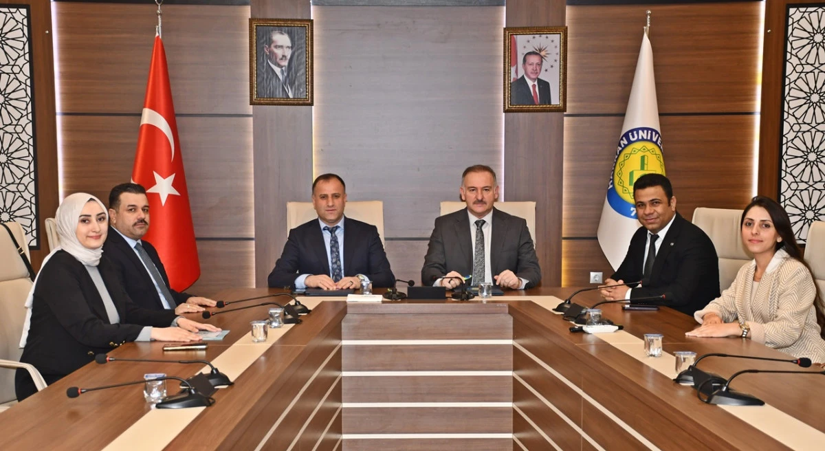 Harran &Uuml;niversitesi&rsquo;nden &Ccedil;ocuklara 'Sağlıklı G&uuml;l&uuml;ş' Kalkanı