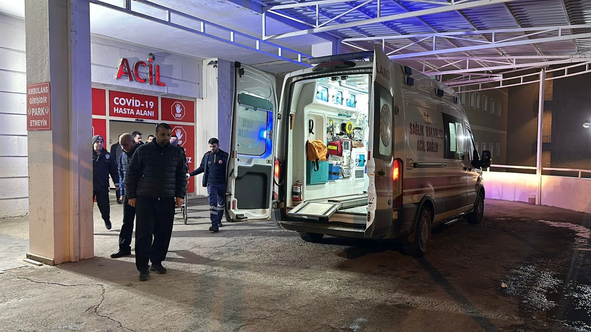 Siverek&rsquo;te Akraba Aileler Arasında Kavga: 4 Yaralı, 6 G&ouml;zaltı