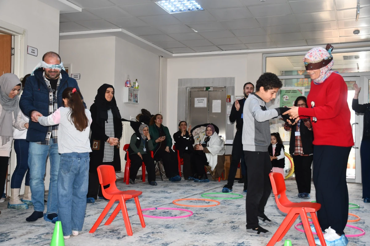 Siverek&rsquo;te Anne-&Ccedil;ocuk At&ouml;lyesi Etkinlikleri S&uuml;r&uuml;yor