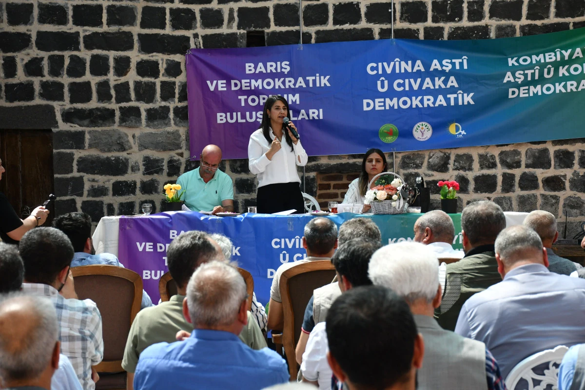 Siverek’te barış ve demokratik toplum buluşmaları gerçekleştirildi