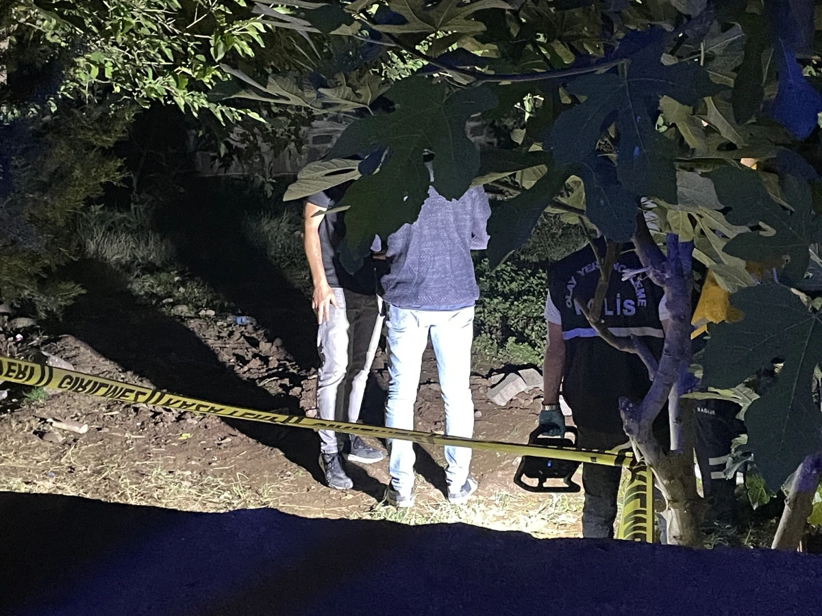 Siverek'te korkunç olay; yeni doğmuş bebeği cami bahçesine gömdüler