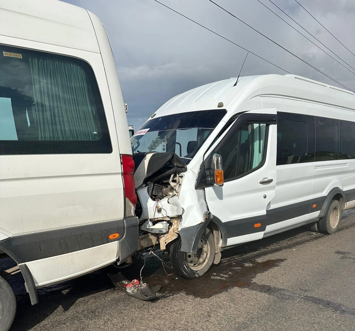 Siverek’te Öğretmen Servisleri Kaza Yaptı, 28 Kişi Hafif yaralandı