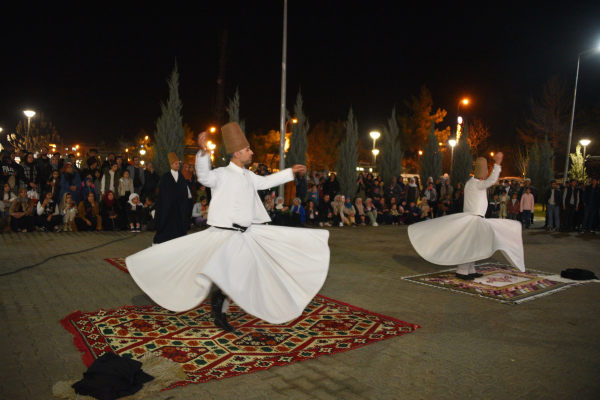 Siverek’te Ramazan Geceleri Renkli Geçiyor