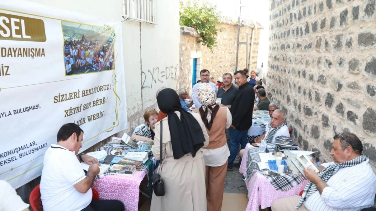 Siverek’te Yazar, Şair ve Ressamlar Okurlarıyla Buluştu